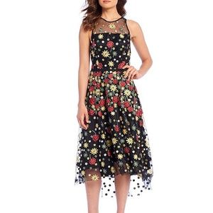 Floral Embroidered Mesh Hi-Low Sz 14 NWT